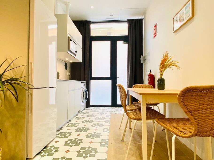 Cabanyal Room 4 - New & Stylish By The Beach Valencia Bagian luar foto